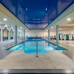 797 - Bellagio- Elegante Piso 6 A 1 Min De La Playa, Con Piscina Interior Y Exterior, Con Jacuzzi דירה בנאלמדנה