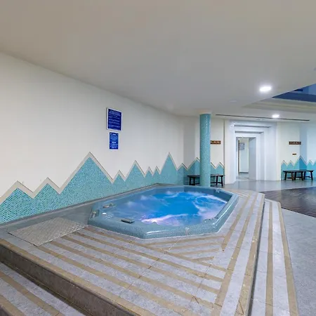797 - Bellagio: Beachfront Elegance With Indoor & Outdoor Pools * Benalmadena