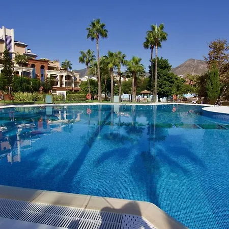 Apartment 797 - Bellagio: Beachfront Elegance With Indoor & Outdoor Pools *