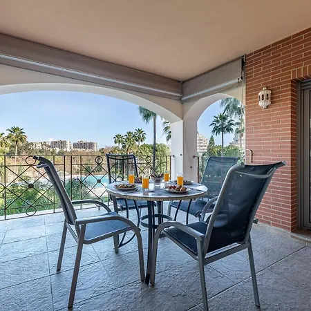 797 - Bellagio: Beachfront Elegance With Indoor & Outdoor Pools Apartment